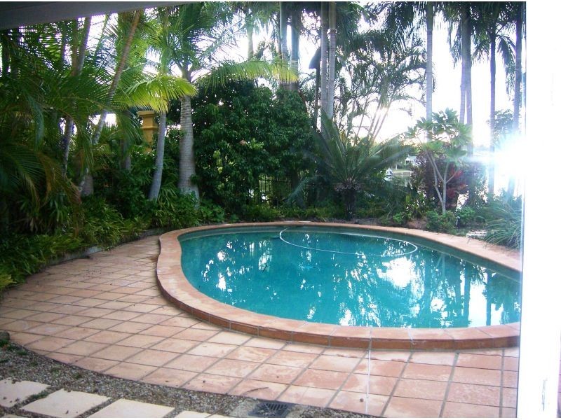 Noosa Waters QLD 4566