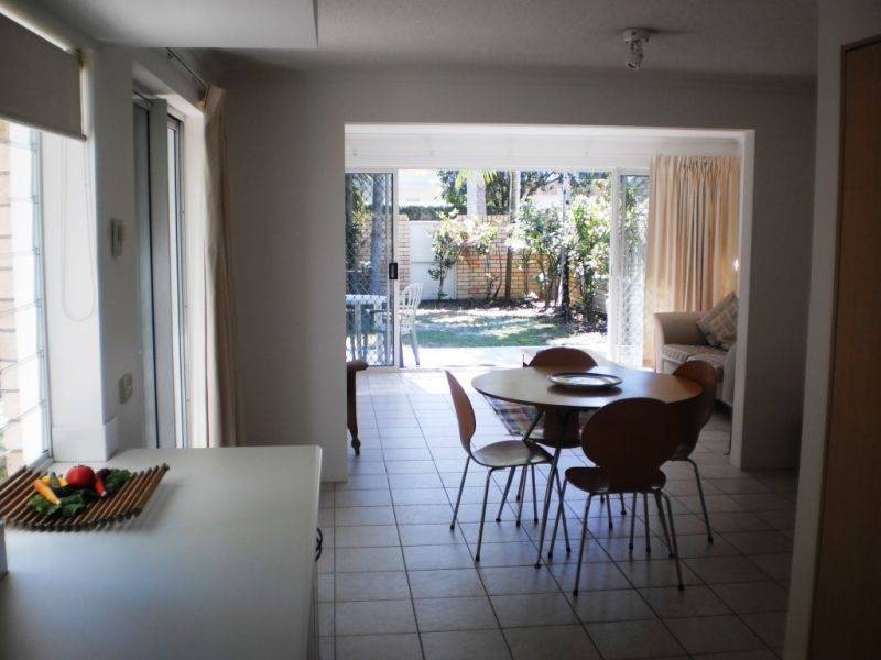 2/33 Noosa Parade, Noosa Heads QLD 4567