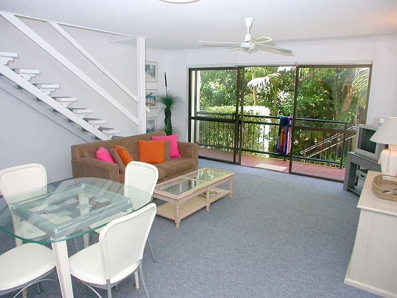 Little Cove QLD 4567