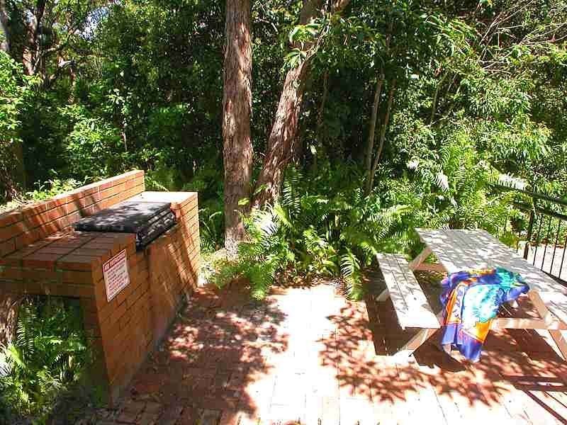 Little Cove QLD 4567