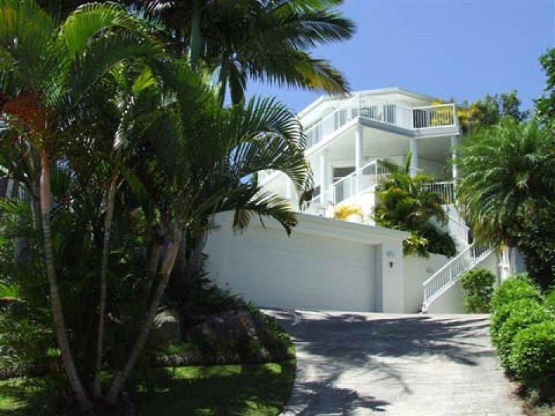 9 Mainsails Square, Noosa Heads QLD 4567