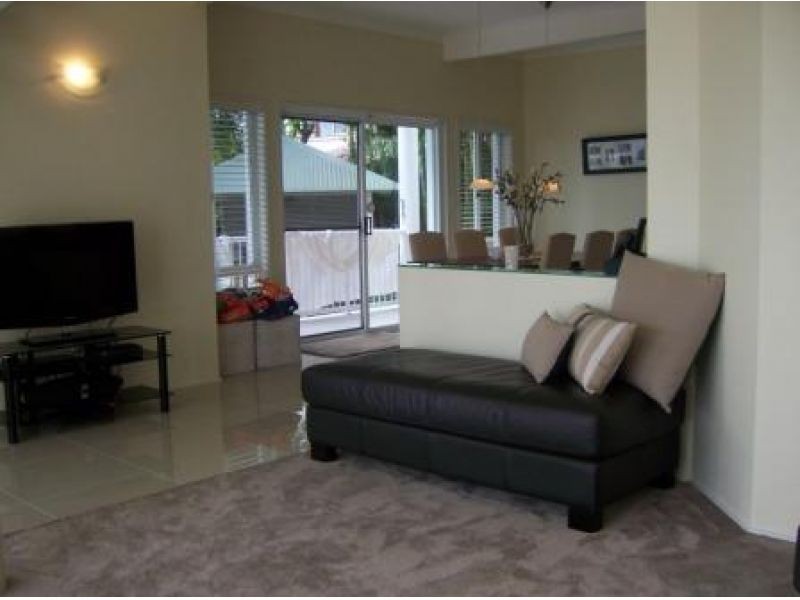 9 Mainsails Square, Noosa Heads QLD 4567