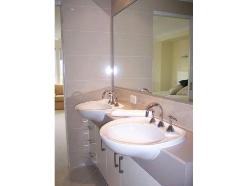 9 Mainsails Square, Noosa Heads QLD 4567