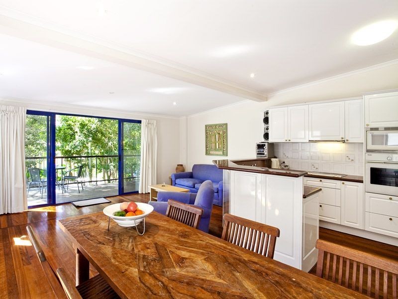 2, 8 Little Cove Road, Little Cove QLD 4567