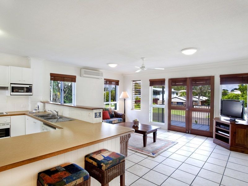 8, 10 Robert Street, Noosaville QLD 4566