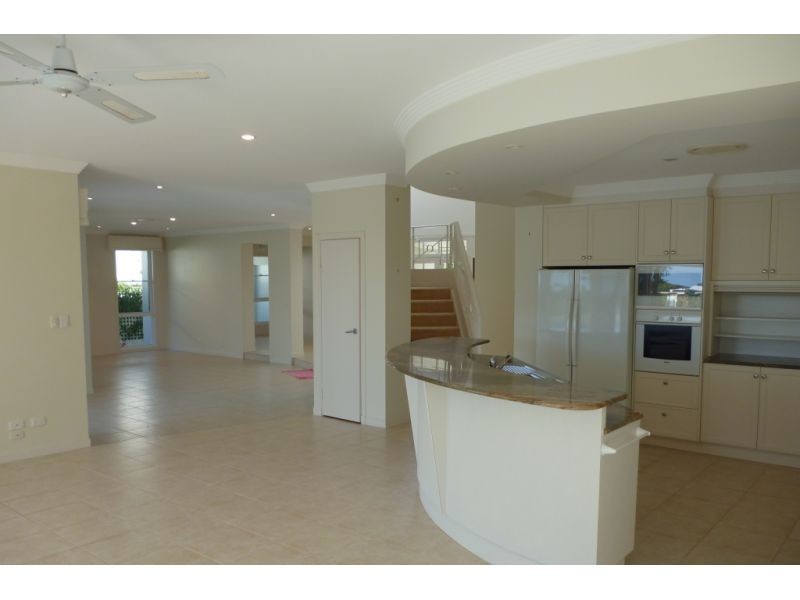 Noosa Waters QLD 4566