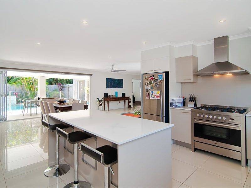 24 Wollomia Way, Sunrise Beach QLD 4567