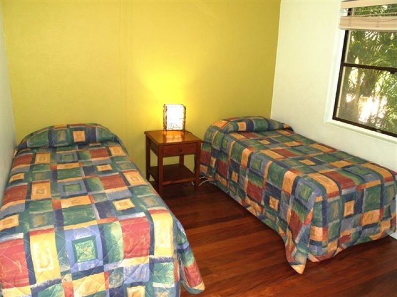 Little Cove QLD 4567