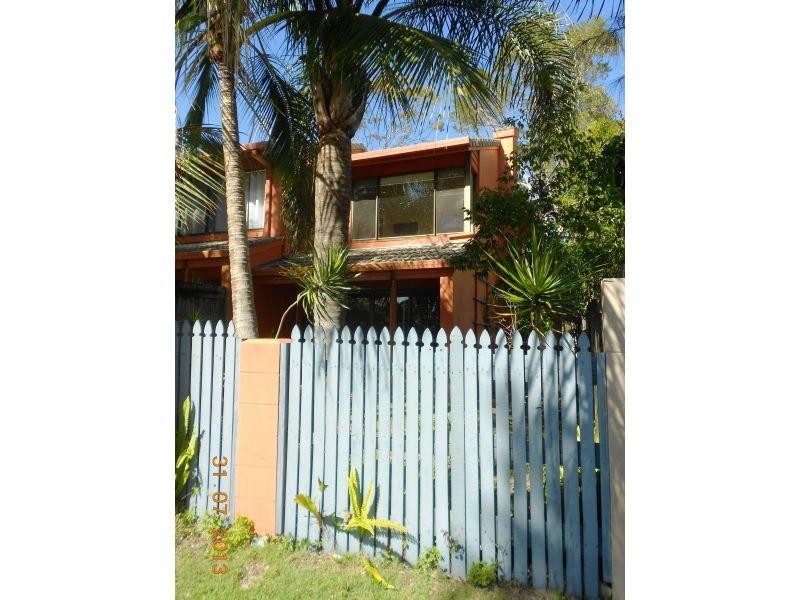 14/2 Dolphin Crescent, Noosaville QLD 4566