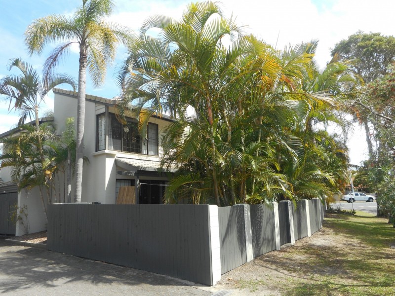 14/2 Dolphin Crescent, Noosa Heads QLD 4567
