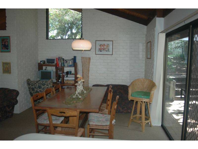 6 Currawong Street, Noosa Heads QLD 4567