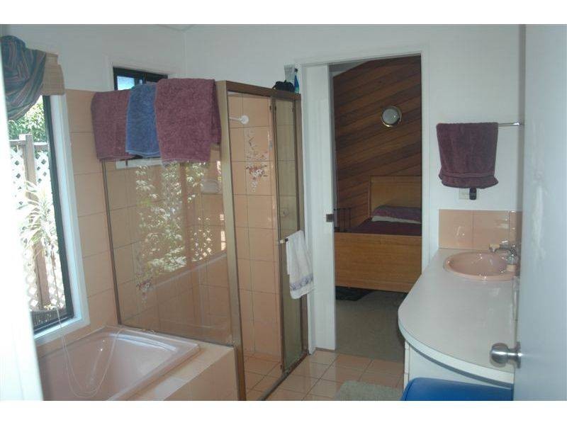 6 Currawong Street, Noosa Heads QLD 4567