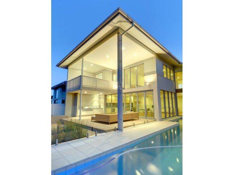 5 Whitehaven Parade, Coolum Beach QLD 4573