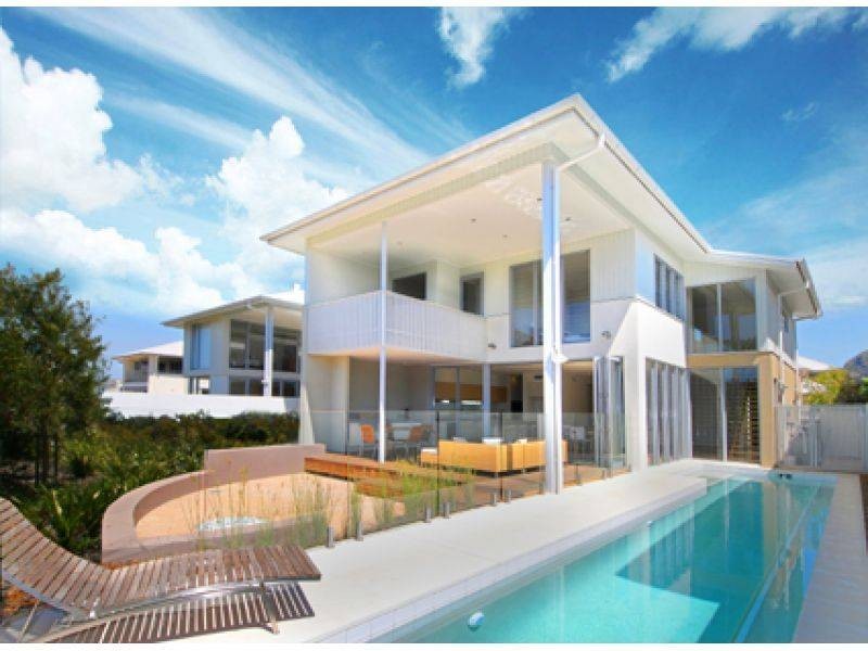 5 Whitehaven Parade, Coolum Beach QLD 4573