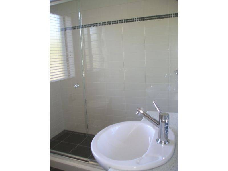 1, 23 Thomas Street, Noosaville QLD 4566