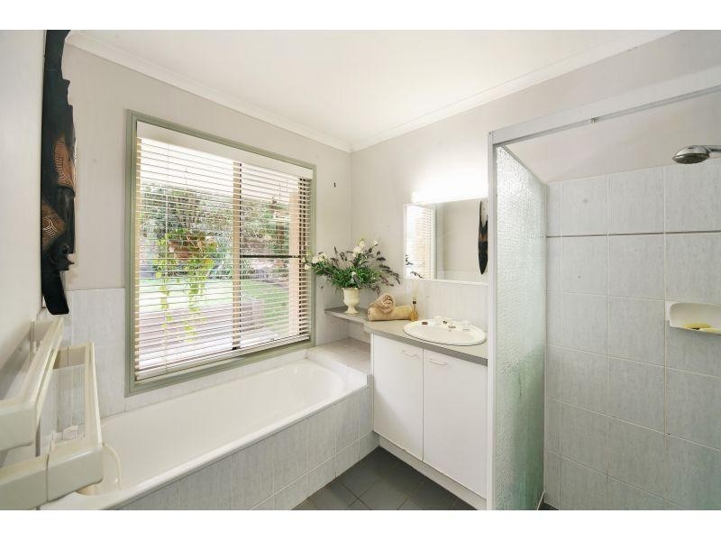 6 Walnut Court, Marcus Beach QLD 4573