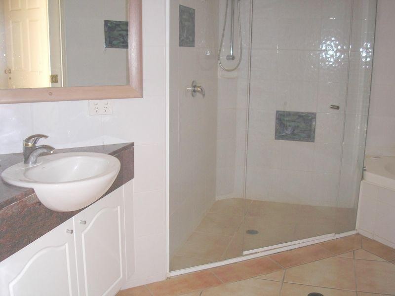 35 Sobraon Street, Sunrise Beach QLD 4567