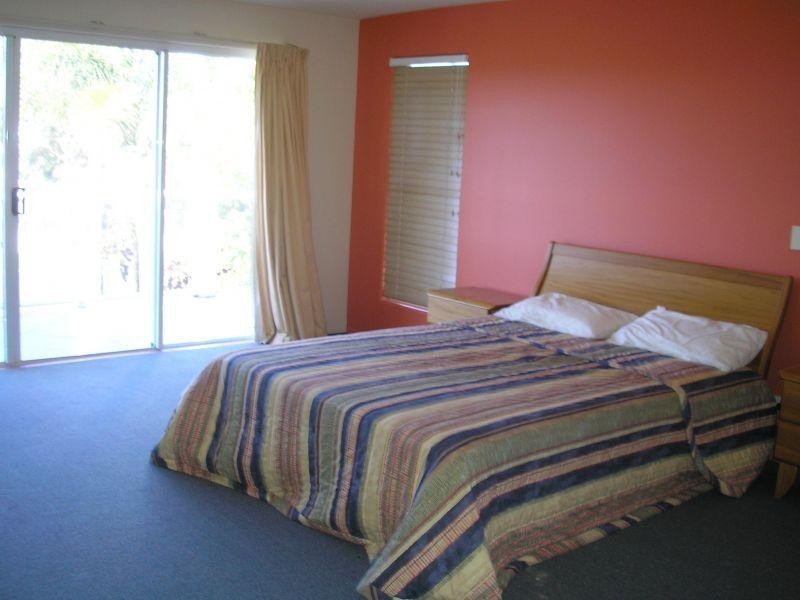 35 Sobraon Street, Sunrise Beach QLD 4567