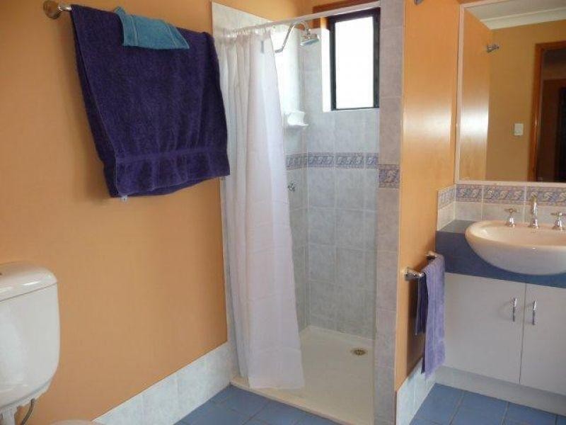 27 Cloudsley Street, Noosaville QLD 4566