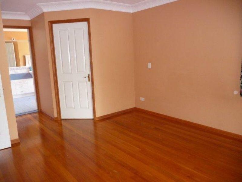 27 Cloudsley Street, Noosaville QLD 4566