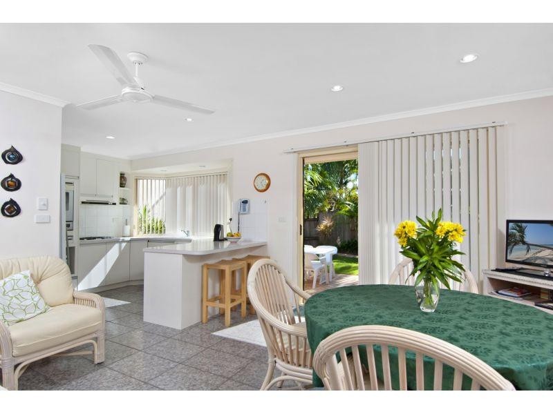 24  Boxsell Rise, Sunrise Beach QLD 4567