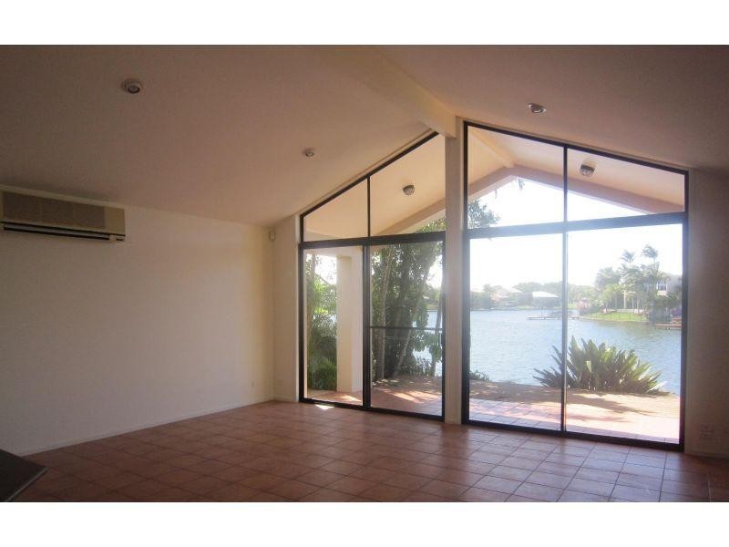 73 Shorehaven Drive, Noosaville QLD 4566