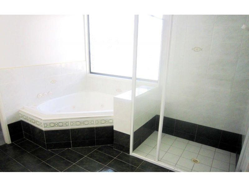 73 Shorehaven Drive, Noosaville QLD 4566