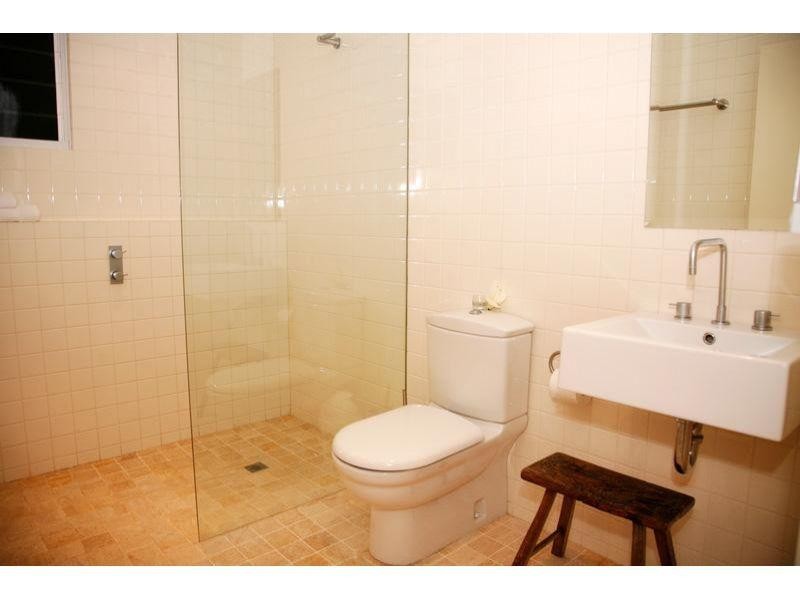 37 Rainbow Cres, Sunrise Beach QLD 4567