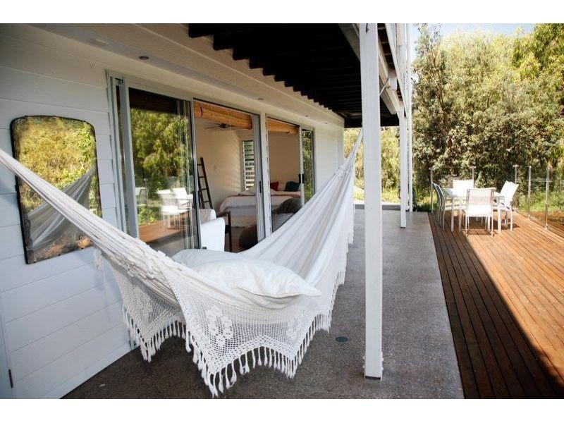 37 Rainbow Cres, Sunrise Beach QLD 4567