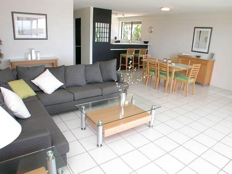 2/5 Natasha Avenue, Noosa Heads QLD 4567