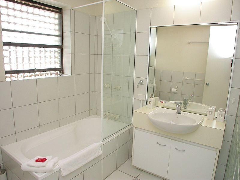 2/5 Natasha Avenue, Noosa Heads QLD 4567