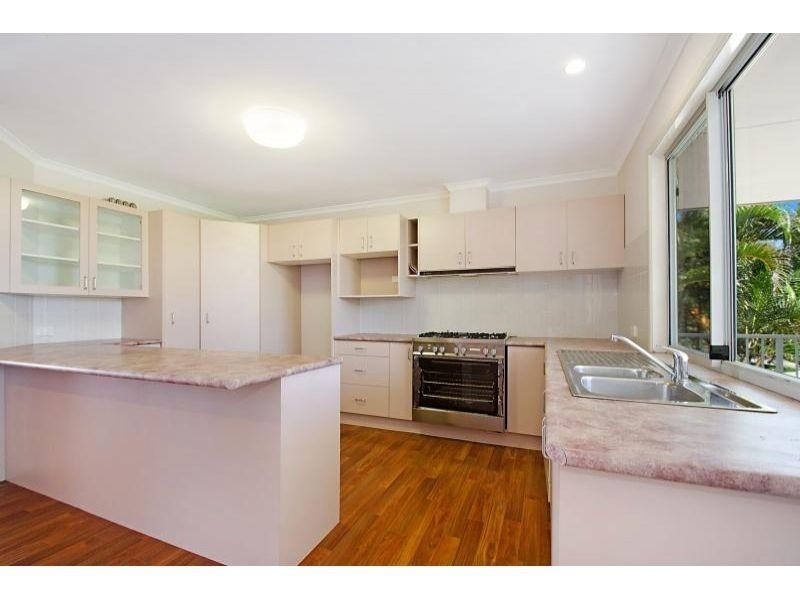 41 Southern Cross Parade, Sunrise Beach QLD 4567