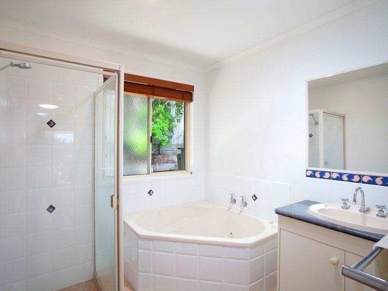 10 Comet Drive, Sunrise Beach QLD 4567