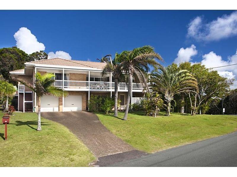 1 Peregian Esplanade, Peregian Beach QLD 4573