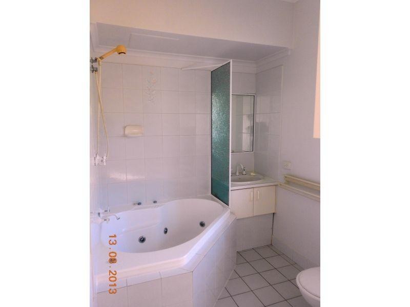 4/293  Weyba Road, Noosaville QLD 4566