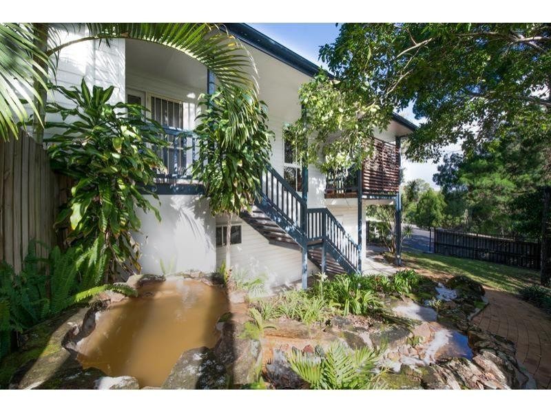 25 Leslie Drive, Noosa Heads QLD 4567