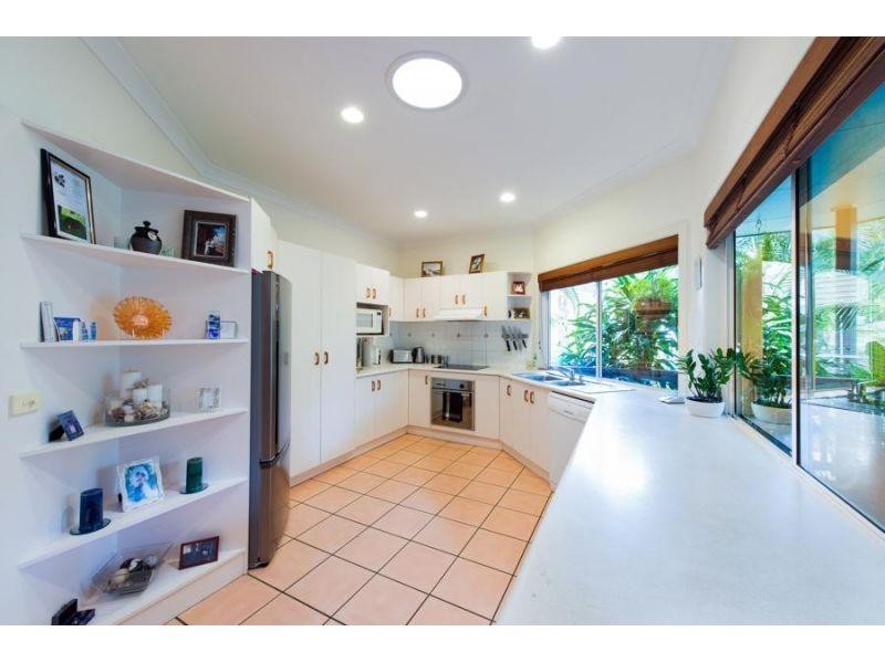 25 Leslie Drive, Noosa Heads QLD 4567