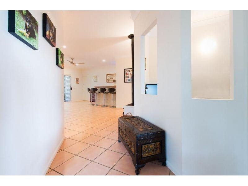 25 Leslie Drive, Noosa Heads QLD 4567