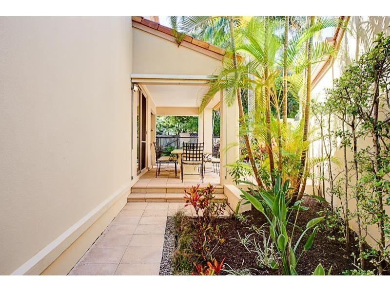 61 Noosa Springs Dr, Noosa Heads QLD 4567