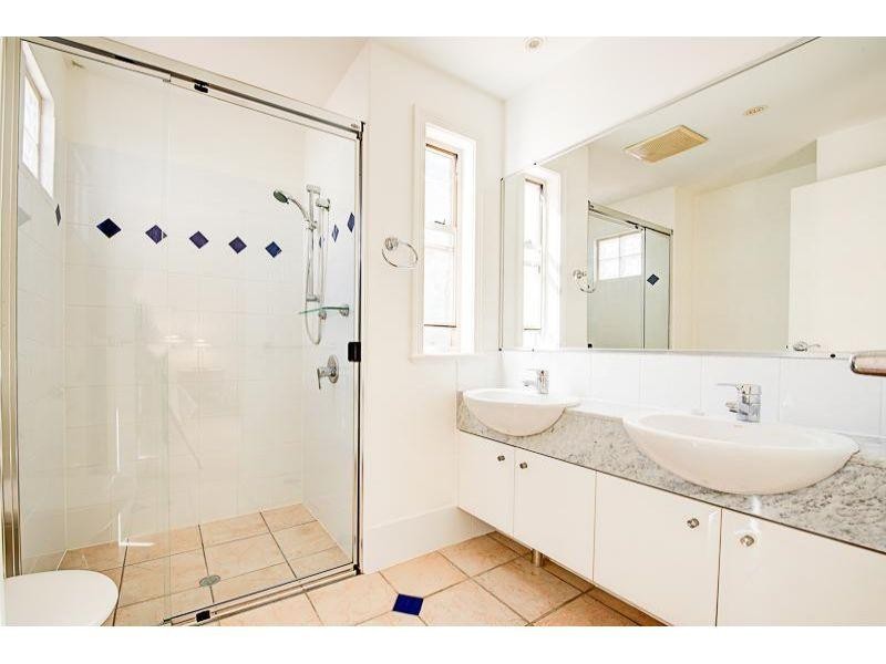 61 Noosa Springs Dr, Noosa Heads QLD 4567