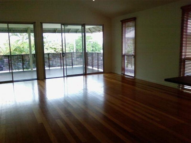 8 Ward Street, Tewantin QLD 4565