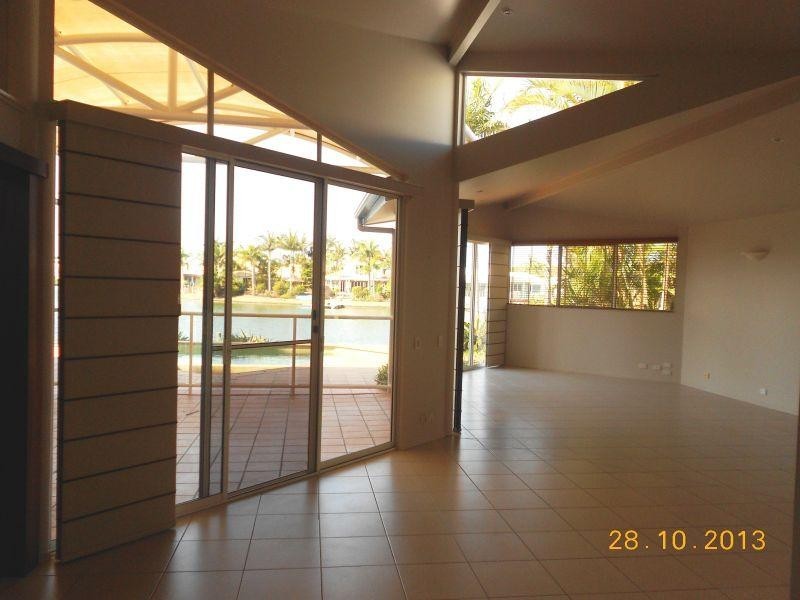 27 Seamount Quay, Noosa Waters QLD 4566