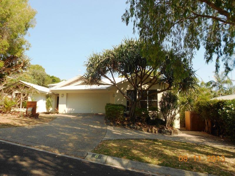6 Voyagers Place, Sunrise Beach QLD 4567