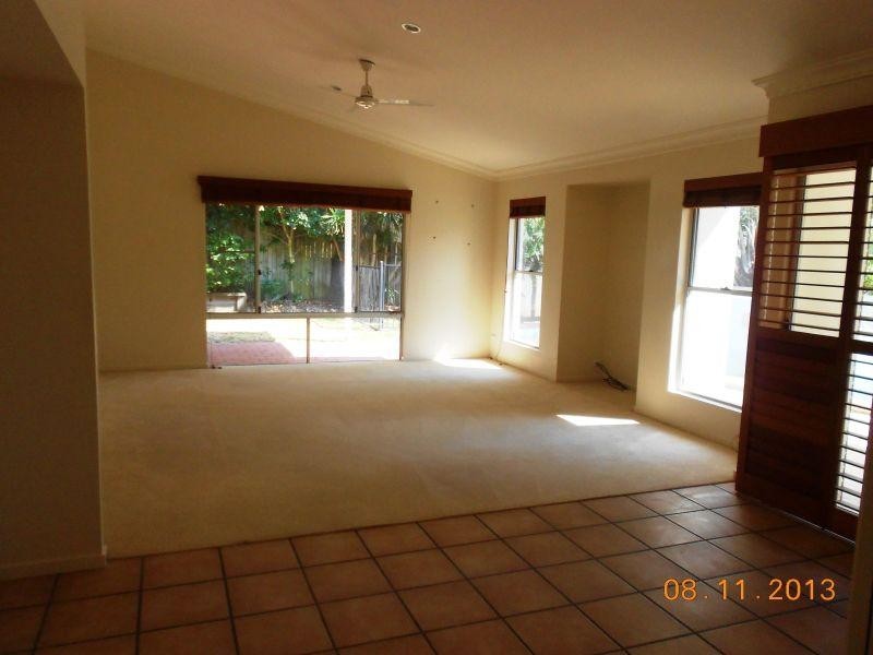 6 Voyagers Place, Sunrise Beach QLD 4567