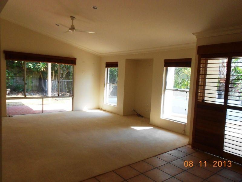 6 Voyagers Place, Sunrise Beach QLD 4567