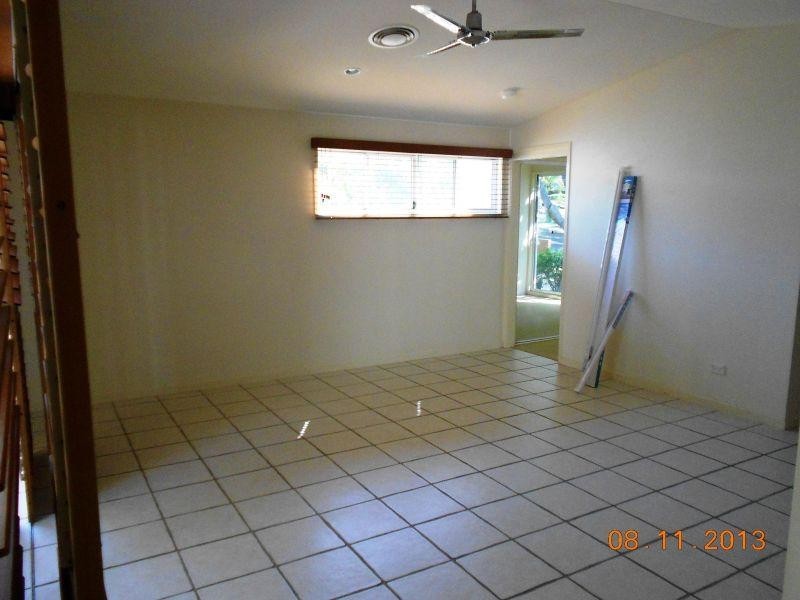 6 Voyagers Place, Sunrise Beach QLD 4567