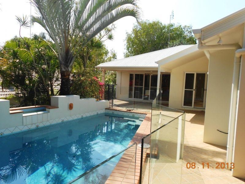 6 Voyagers Place, Sunrise Beach QLD 4567