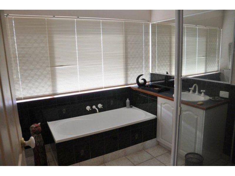 11 Neptune Circuit, Noosa Waters QLD 4566