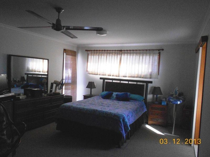 24 Wavecrest Drive, Castaways Beach QLD 4567