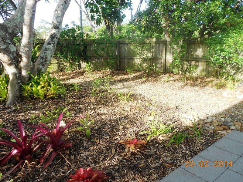 2/69 Poinciana Avenue, Tewantin QLD 4565